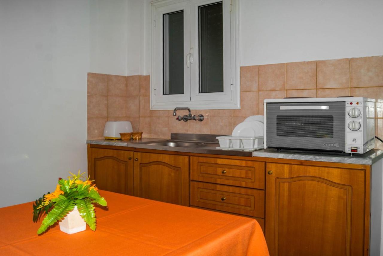 Stavros Apartments Kontokali Next To Gouvia Marina Bagian luar foto