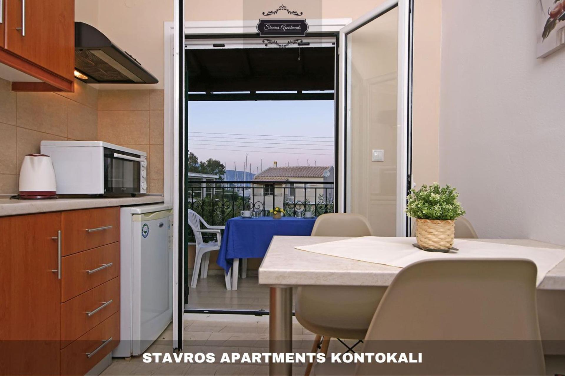Stavros Apartments Kontokali Next To Gouvia Marina Bagian luar foto