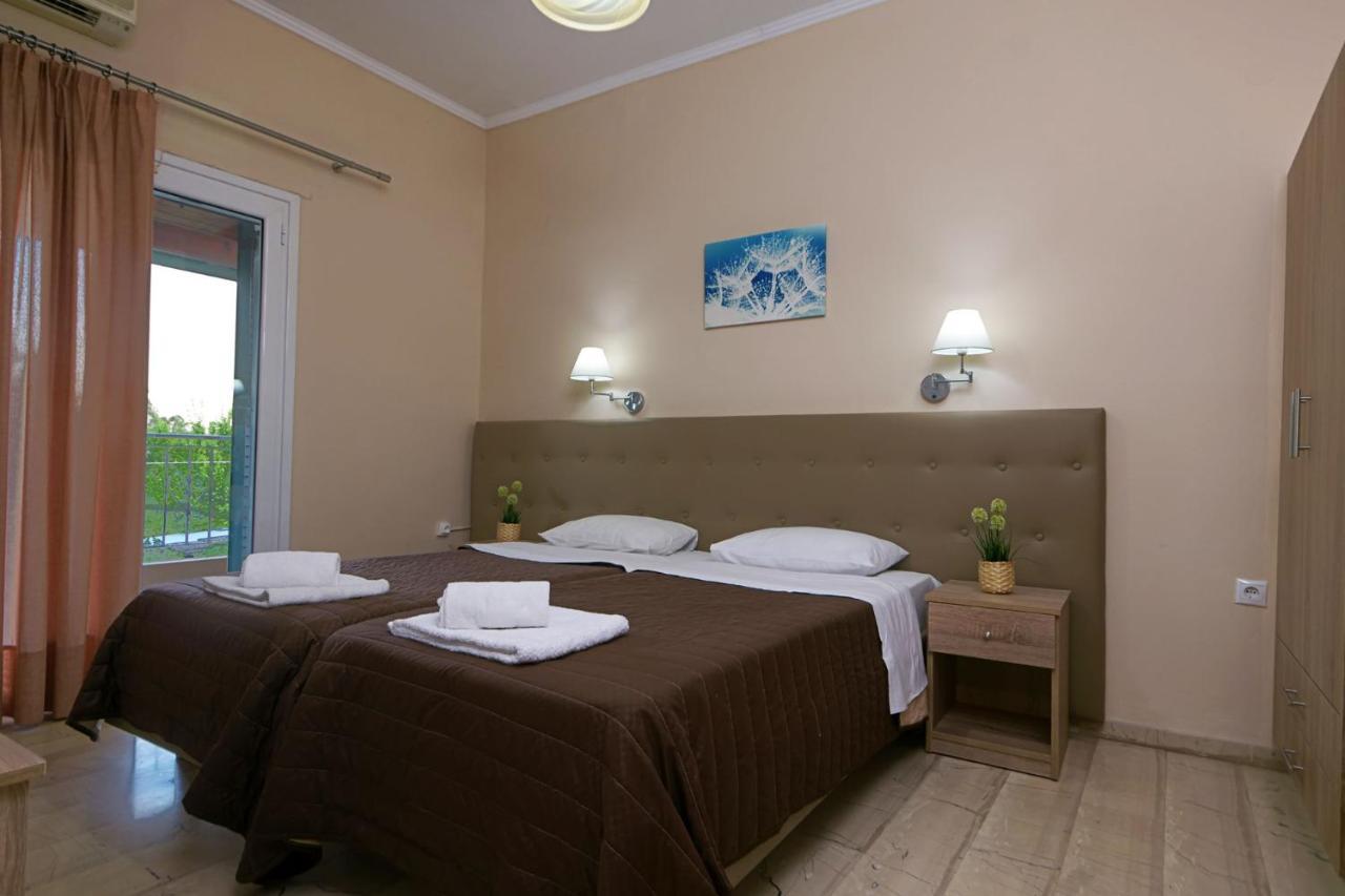 Stavros Apartments Kontokali Next To Gouvia Marina Bagian luar foto