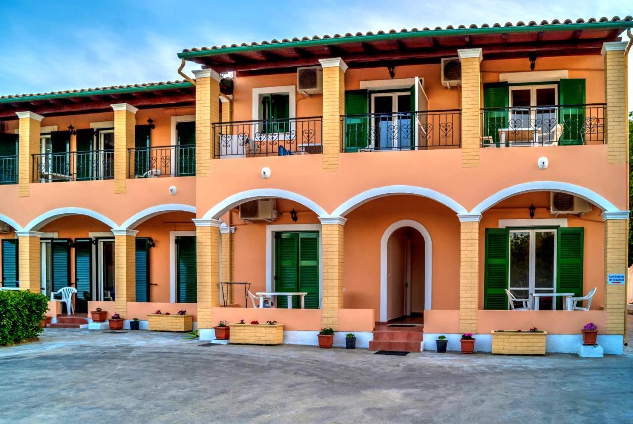 Stavros Apartments Kontokali Next To Gouvia Marina Bagian luar foto